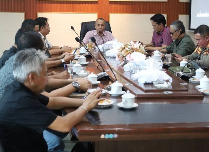 Photo of Pemkab Ketapang Susun Strategi Tangani Teror di Air Upas