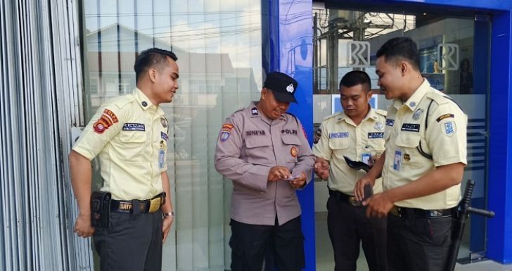 Satbinmas Tertibkan Seragam Satpam, Cek Kerapian hingga KTA