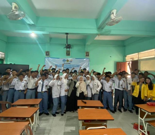 Pelatihan Smart Design Berbasis AI Tingkatkan Kompetensi Siswa SMK Bina Utama Pontianak