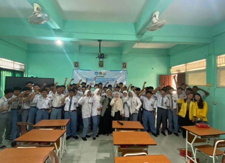 Photo of Pelatihan Smart Design Berbasis AI Tingkatkan Kompetensi Siswa SMK Bina Utama Pontianak