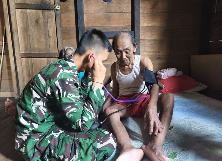 Photo of Pemeriksaan Kesehatan Gratis TMMD Ke-128 Jadi Daya Tarik Warga Desa