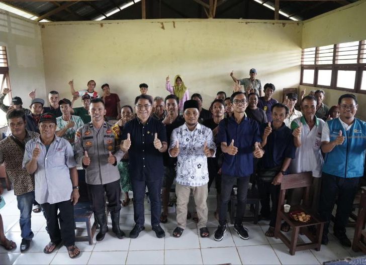Photo of DPR RI Tinjau Pembangunan Listrik Desa PLN di Kubu Raya, Perkuat Pemerataan Akses Energi hingga Pelosok
