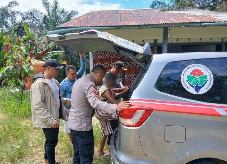 Photo of Polsek Samalantan dan Warga Sinergi Tangani ODGJ, Dibawa ke RSJ untuk Perawatan Medis
