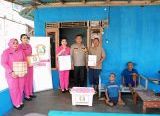 Photo of Kapolres Singkawang dan Ketua Bhayangkari Kunjungi Tiga Bersaudara Disabilitas, Salurkan Bantuan dan Pesan Kepedulian