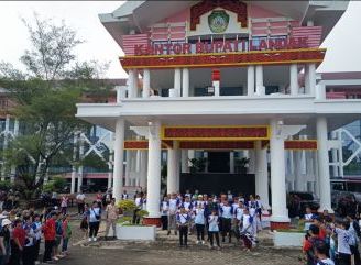 Diwakili Pasi Log, Dandim 1210/Landak Hadiri Peringatan May Day di Kantor Bupati