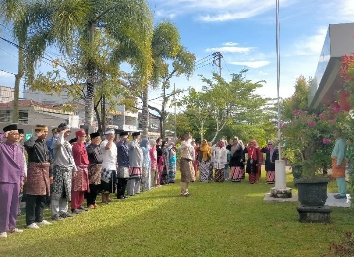 Photo of Singkawang Gelar Apel Peringatan Hardiknas Tahun 2026