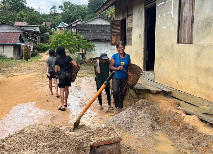 Photo of Dari Sungai untuk Rumah Layak, TMMD Kumpulkan Pasir Bersama Warga 