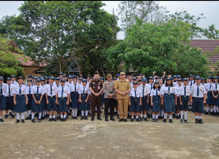 Photo of Pemkab Bengkayang Komitmen Wujudkan SPMB 2026 Transparan dan Berkeadilan