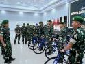 Dukung Tour de Singkawang, Pangdam XII/Tpr Bagikan 30 Unit Sepeda untuk Personel