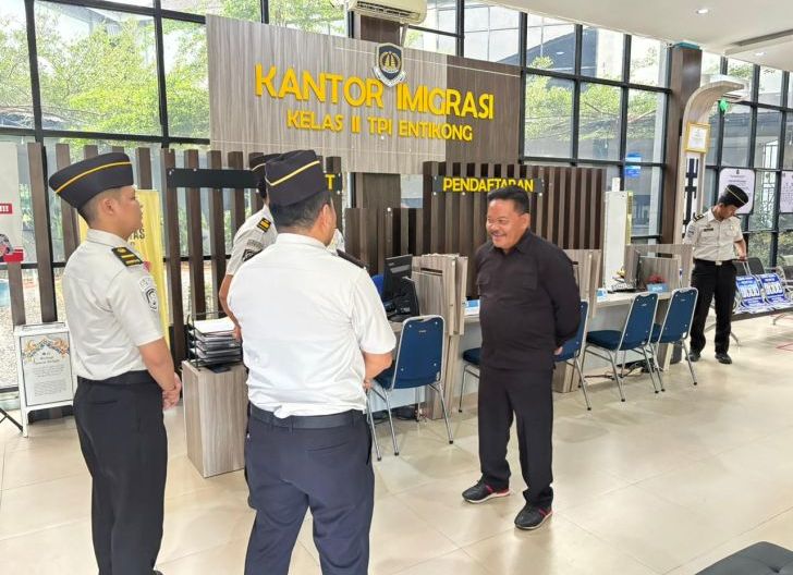 Photo of Anggota Komisi XIII DPR RI Kunker Ke Kantor Imigrasi Kelas II TPI Entikong