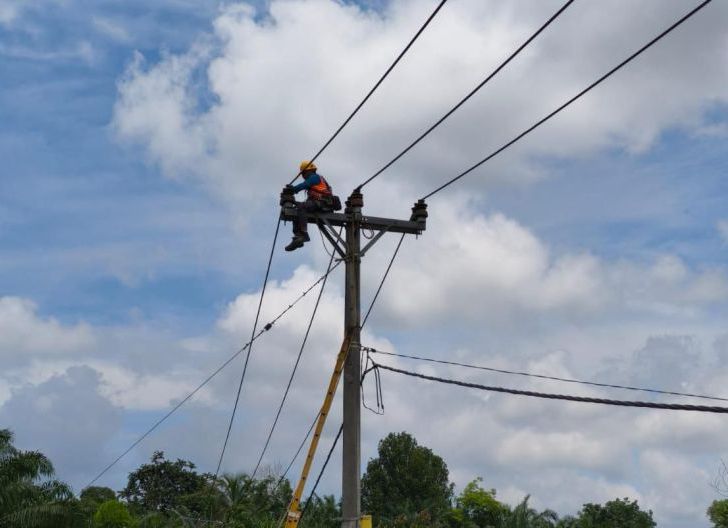 Photo of PLN Sanggau Perkuat Layanan Tingkatkan Keandalan Jaringan