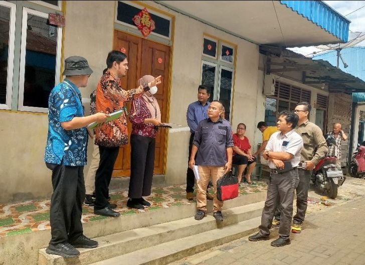 Photo of Anggota DPRD Singkawang Minta Majelis Hakim Adil Tangani Gugatan Lahan Eks Pengungsi Gang Harmonis