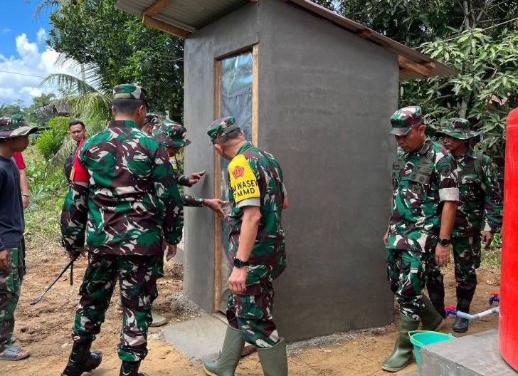 Photo of Ketua Tim Wasev TMMD Ke-128 Tinjau Kegiatan TMMD di Kecamatan Kembayan