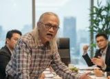 Photo of 'e-KTP Cuma Jadi Pajangan Chip?' Herman Hofi Kritik Keras Dukcapil yang Kembali Legalkan Fotokopi KTP