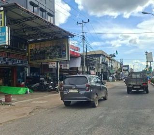 Pembangunan Kanopi Ruko Tutup APILL Tetap Berlanjut, Warga Tanyakan Siapa Yang Beri Izin?