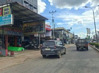 Pembangunan Kanopi Ruko Tutup APILL Tetap Berlanjut, Warga Tanyakan Siapa Yang Beri Izin?