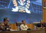 Photo of Alasan Kesehatan dari Arab Saudi, DPR Pastikan Pengawasan Ketat Keselamatan Jemaah Haji