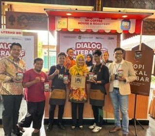 Secangkir Liberika dan Kesempatan Kedua Along Madi