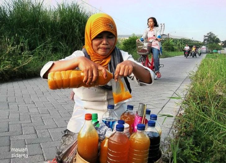 Photo of Yuji, Jamu Gendong, dan Tradisi yang Tetap Hidup