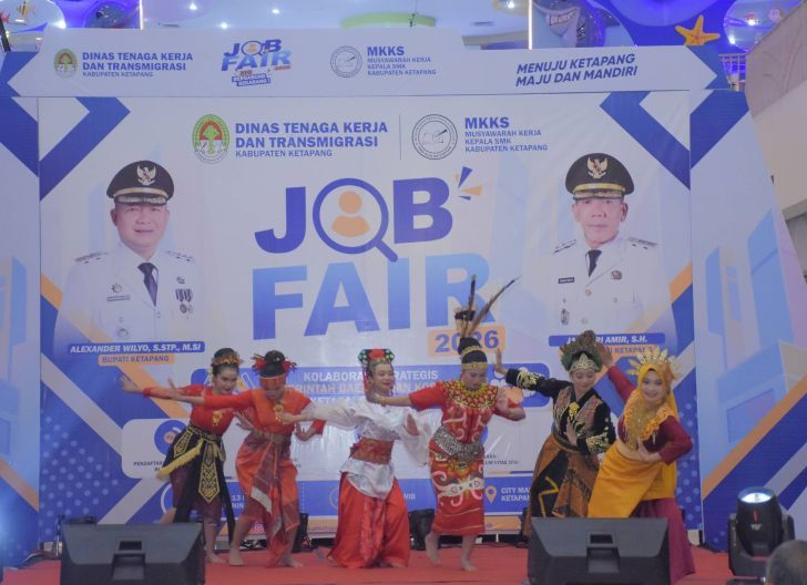 Photo of Sekda Ketapang Resmi Buka Job Fair 2026, Dorong Kolaborasi Strategis Siapkan SDM Unggul