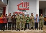 Photo of Hadiri Peresmian 1.061 Koperasi Merah Putih, Pangdam XII/Tpr: Perkuat Ekonomi Kerakyatan