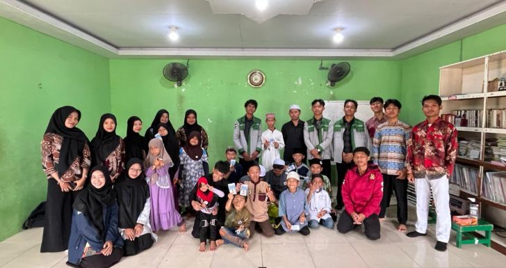 Milad FKMI Ulul Albab dan BKMI Untan Diisi Bakti Sosial Bersama Anak Panti Al-Kautsar