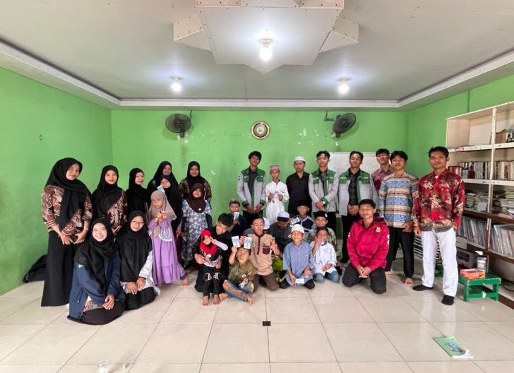 Photo of Milad FKMI Ulul Albab dan BKMI Untan Diisi Bakti Sosial Bersama Anak Panti Al-Kautsar