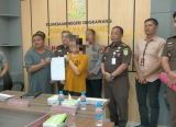 Photo of Kejari Singkawang Selesaikan Perkara Penggelapan Sepeda Motor Dengan RJ