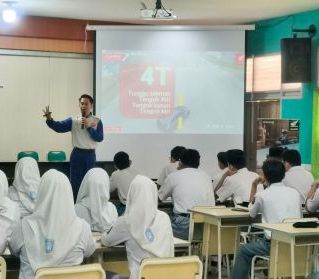 Astra Motor Kalbar Terus Cari aman Bersama Pelajar SMA Muhammadiyah 1 usai Ikuti Safety Riding