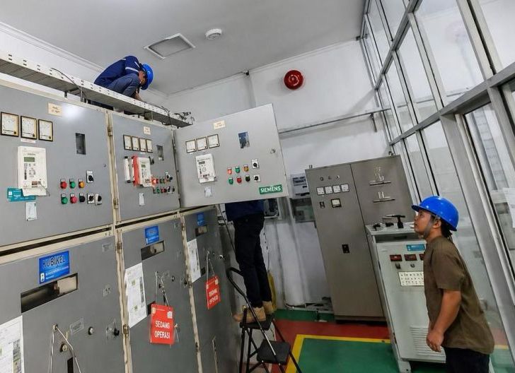 Photo of PLN Perkuat Digitalisasi Sistem Kelistrikan Kalbar, Monitoring Jaringan Kini Makin Cepat dan Andal
