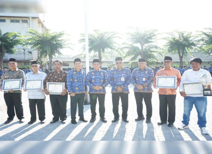 Photo of Lima Kawasan di Pontianak Raih Penghargaan Kampung Iklim, Tanam Bunga hingga Kelola Sampah Jadi Gas