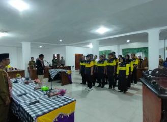 Suhadi SW Lantik Safrudin Asra menjadi Ketua Pengcab PDBI Kabupaten Mempawah 