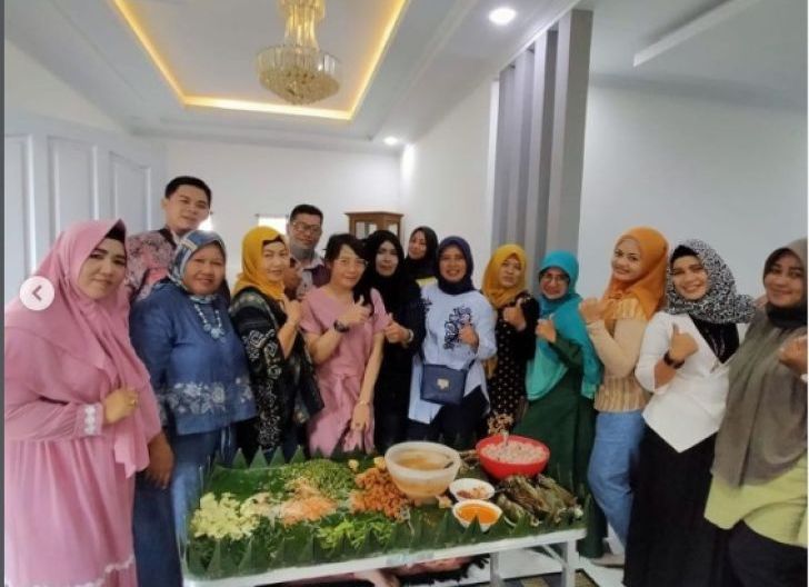 Photo of Aroma Masakan dan Mimpi yang Tumbuh di Rumah Bougenville