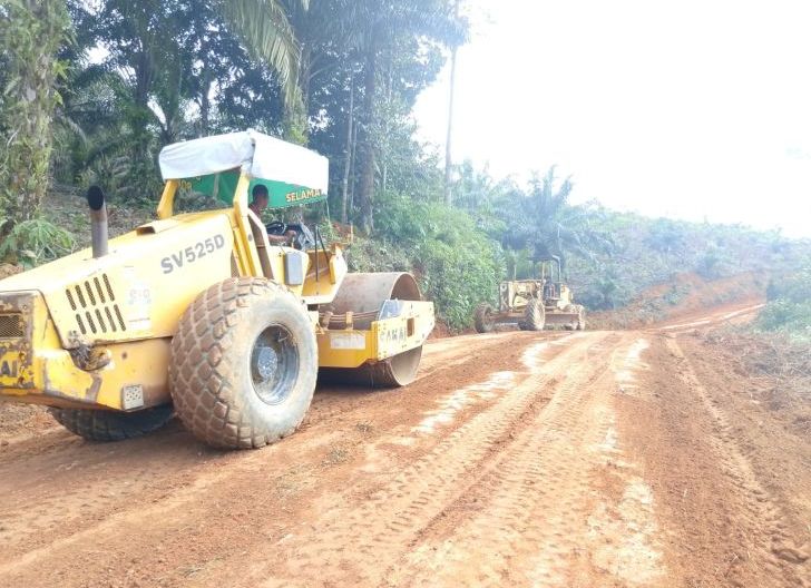 Photo of Jalan Harapan dari Semayang-Tanak, TMMD Regtas Ke-128 Kodim 1204/Sanggau Membuka Akses dan Menyalakan Asa Warga Perbatasan