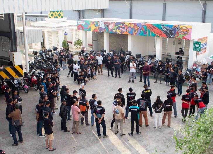 Photo of Astra Motor Kalbar Gelar “Ngasab”, Pererat Solidaritas Komunitas PCX 160 di Pontianak 