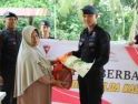 Tebar Kepedulian Lewat Program Jum’at Berbagi, Satbrimob Polda Kalbar Sasar Sejumlah Wilayah