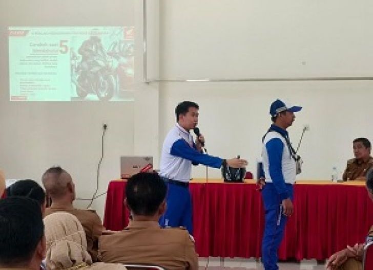 Photo of Astra Motor Kalbar Edukasi Pelajar SMA Muhammadiyah 1 agar Selalu Cari Aman di Jalan 