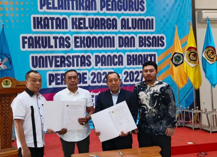 Photo of Berlangsung Khitmad, Pengurus IKAFEB UPB Pontianak Periode 2025-2027 Resmi Dilantik