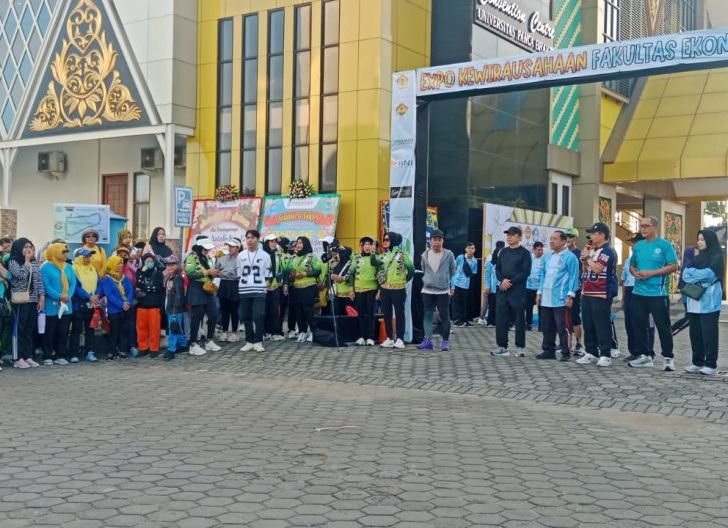Photo of Jalan Sehat Dies Natalis FEB UPB ke-42 Pererat Silaturahmi Masyarakat dan Kampus