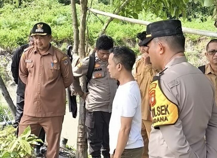 Photo of Beroperasi Tanpa Izin, Tambang Pasir di Sukadana Cemari Sungai