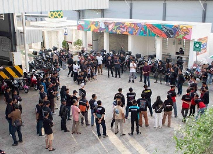 Photo of Semarak Skena Modifikasi Warnai Gathering Komunitas Honda di Pontianak 