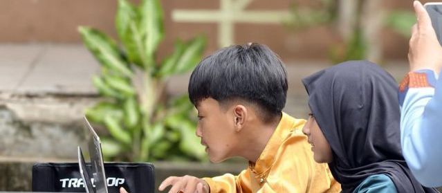 PLN Peduli Hadirkan Cahaya Literasi dari Kota hingga Pelosok: GLIMOLING Jadi Motor Penggerak Pendidikan Digital Kalbar