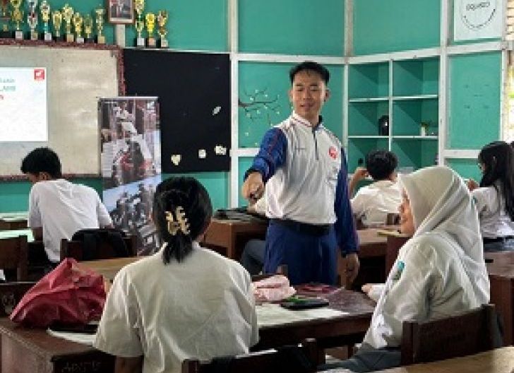 Photo of Astra Motor Kalbar Tanamkan Budaya #Cari_aman di SMKN 1 Sungai Kakap 