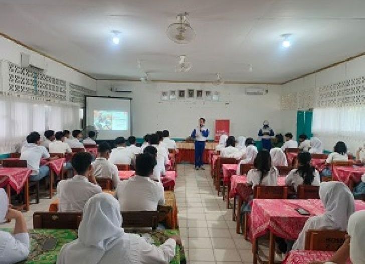 Photo of Pelajar SMKN 1 Sungai Kakap Antusias Ikuti Edukasi Safety Riding 