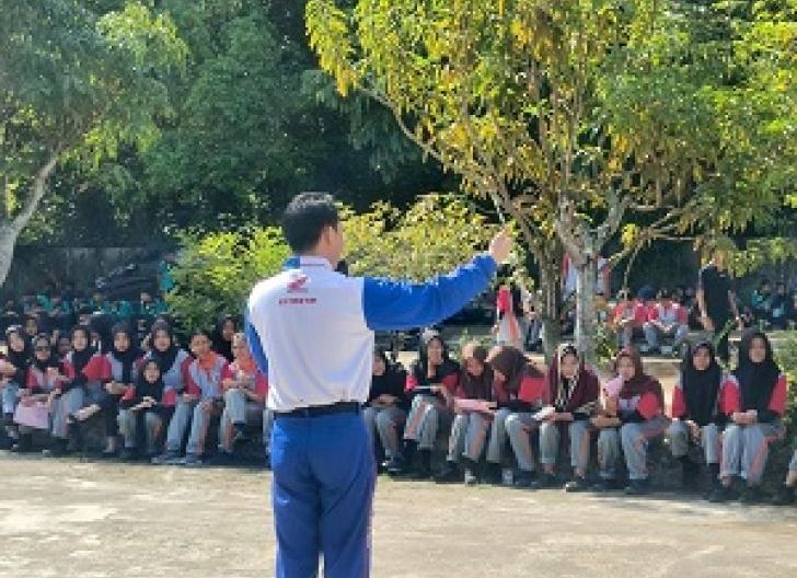 Photo of Perkuat Budaya Tertib Lalu Lintas di Kalangan Pelajar, Astra Motor Kalbar Gelar Safety Riding  