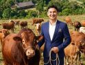 Aksi Nyata Sang Legislator Muda, Gulam Mohamad Sharon Sebar Sapi Limosin & 25 Sapi Qurban di Kalimantan Barat