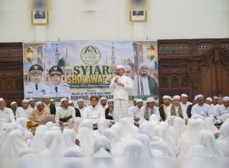 Wako Edi Ajak Warga Perkuat Silaturahmi Lewat Syiar Sholawat 40