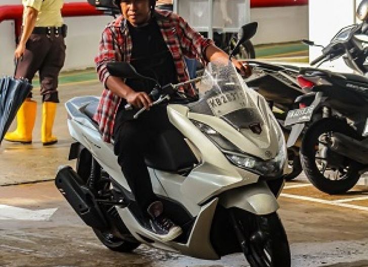 Photo of Astra Motor Kalbar Beri Tips Safety Riding Agar Perjalanan Tetap Nyaman 
