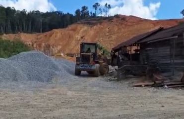 Aktifitas Tambang Batu Belah di Sanggau Diduga Ilegal, Herman Hofi Desak APH Tindak Tegas