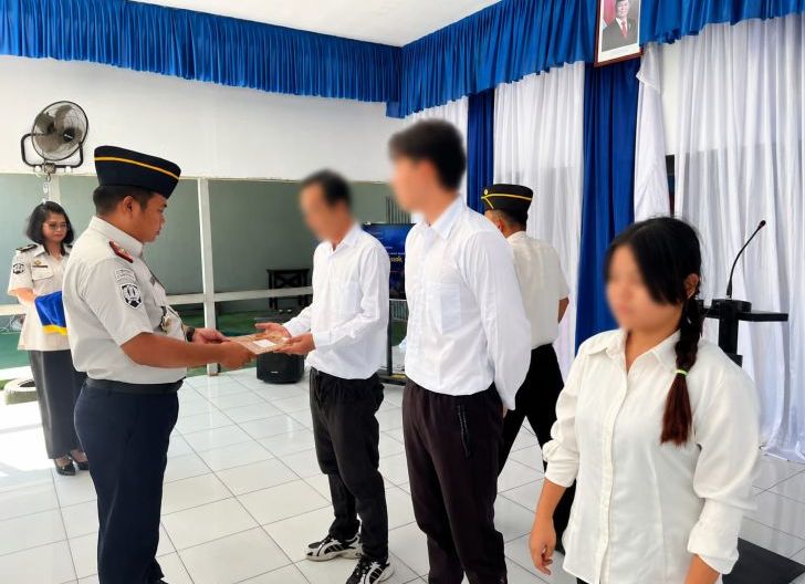 Photo of 63 Warga Binaan Lapas Singkawang Terima Remisi Khusus Hari Raya Waisak 2026